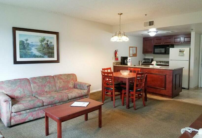 디럭스 스위트, Parc Corniche Condominium Suites