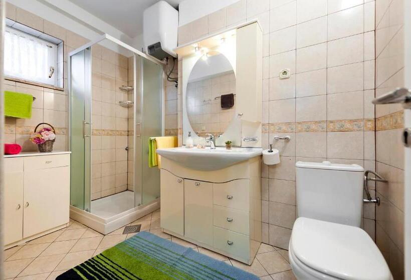 شقة غرفتين, Apartment & Rooms Graciela