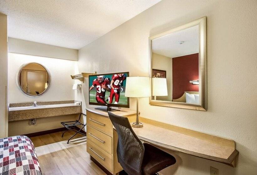 Номер Стандарт 2 Двуспальные Кровати, Red Roof Inn Detroit  Plymouth/ Canton