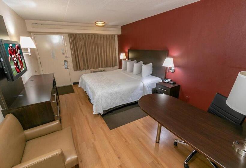 Номер Superior Кровать Кинг, Red Roof Inn Plus+ St Louis   Forest Park/ Hampton Ave 