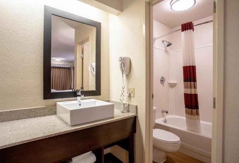 Номер Премиум, Red Roof Inn Plus+ St Louis   Forest Park/ Hampton Ave 
