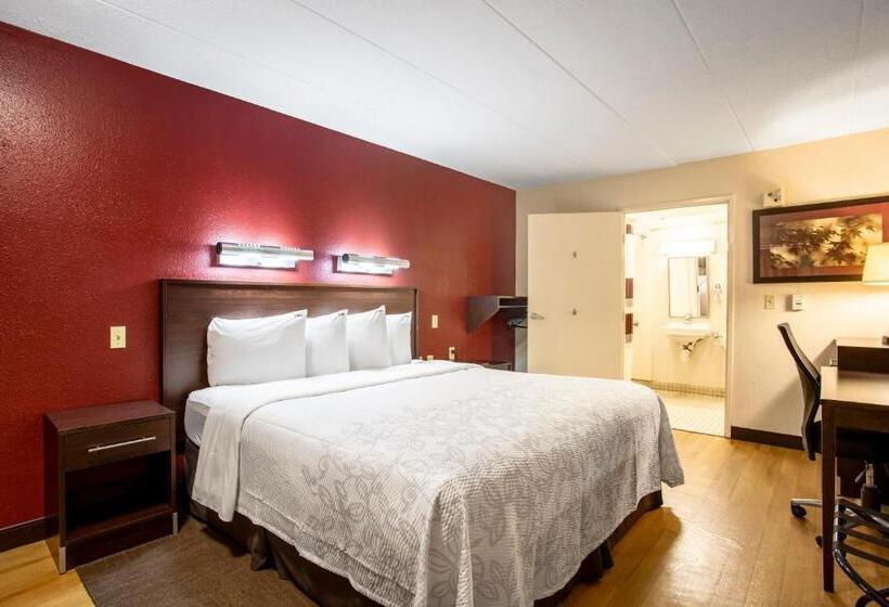 Номер Deluxe Адаптированный для Инвалидов, Red Roof Inn Plus+ St Louis   Forest Park/ Hampton Ave 