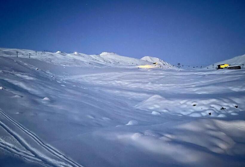 اتاق استاندارد سه نفره, Gudauri Hillsite