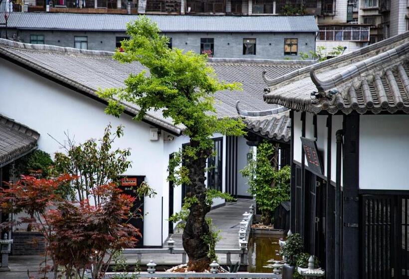 Номер Стандарт Вид на Сад, Xijian Hotel   Kunming Dongfeng East Road Dashuying Metro Station
