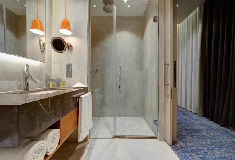اتاق استاندارد با تخت بزرگ, Doubletree By Hilton Adana