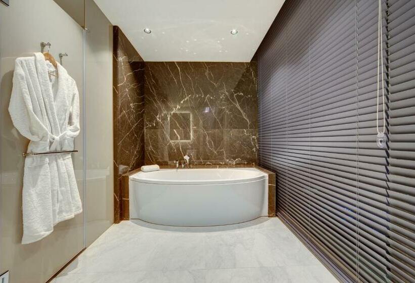 سوئیت با تخت بزرگ, Doubletree By Hilton Adana