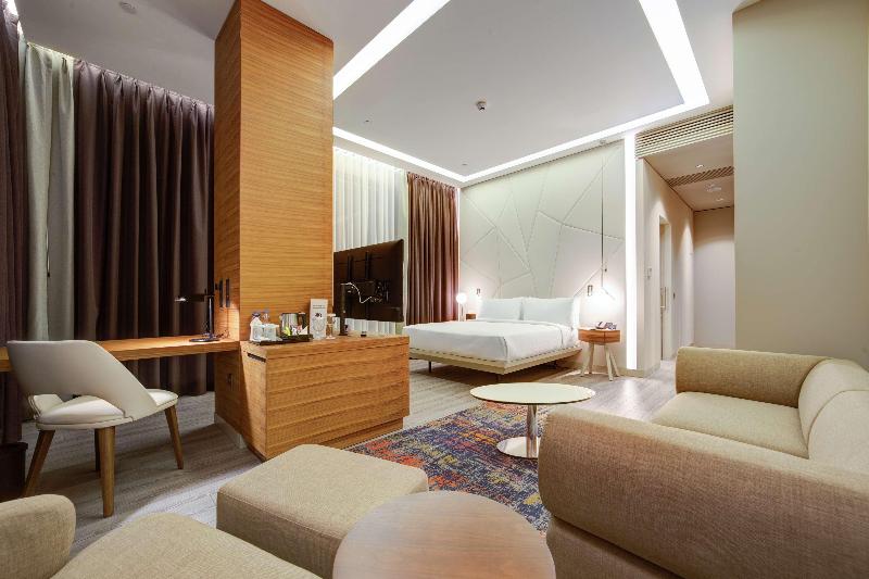 اتاق لوکس با تخت بزرگ, Doubletree By Hilton Adana