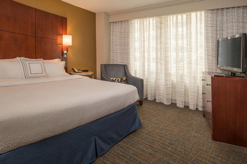 스위트 킹사이즈 침대, Residence Inn Bethesda Downtown