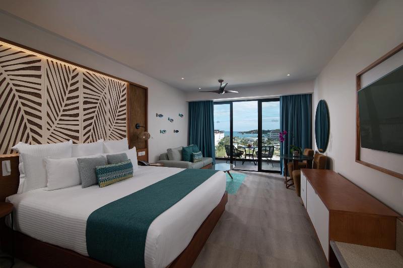 带大床的小型套房, Dreams Macao Beach Punta Cana   All Inclusive