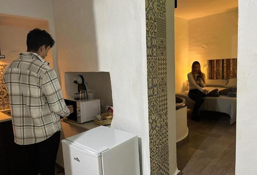 Люкс с гидромассажем, Fortress Jacuzzi Suites