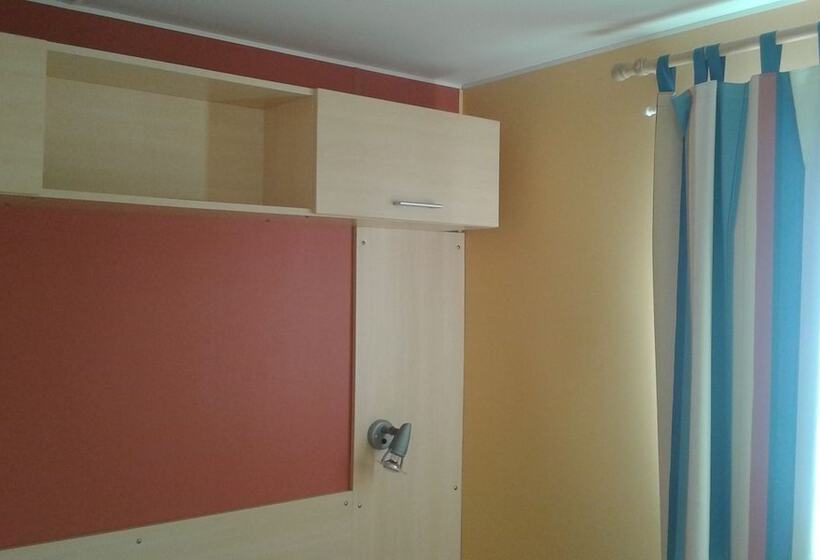 Дом 3 Спальни, Camping Pirinenc