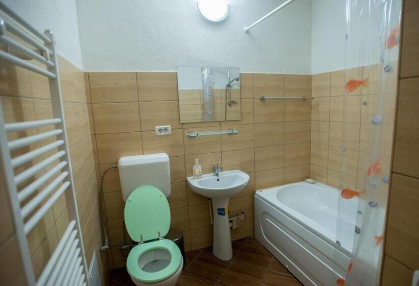Четырехместный Номер Стандарт, Gästehaus Fogarasch