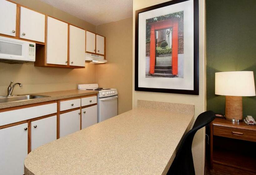 استودیوی استاندارد, Extended Stay America Suites  Wichita  East