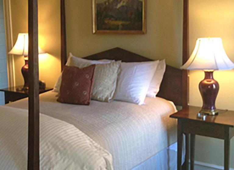 디럭스 룸, Morgan State House Inn