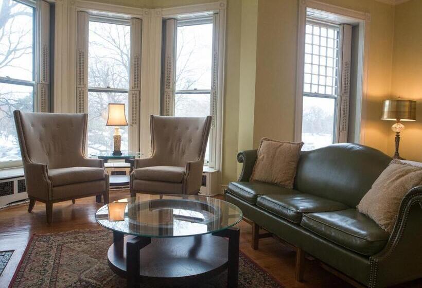 디럭스룸 공원 전망, Morgan State House Inn