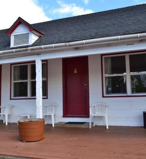스탠다드 룸, Silver Maple Inn And The Cain House Country Suites