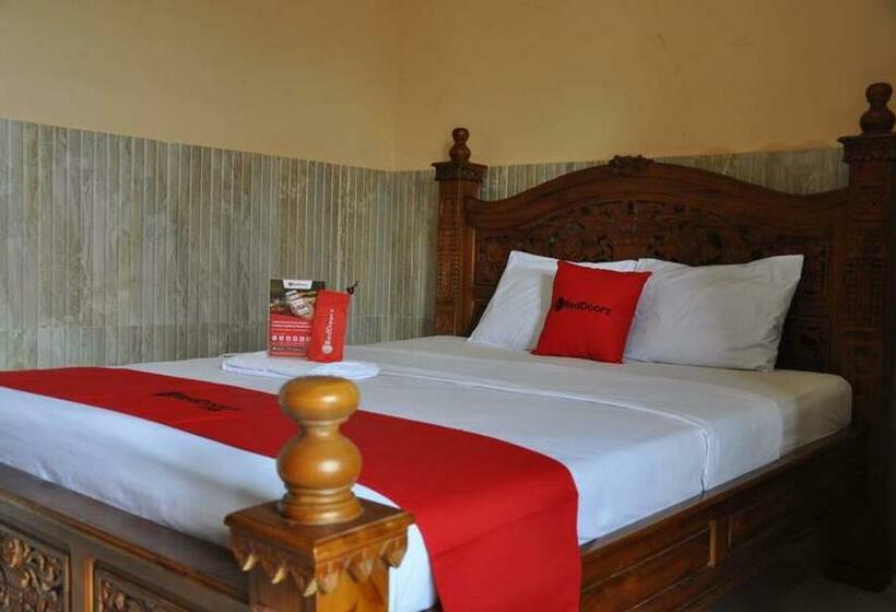 Номер Стандарт, Reddoorz Near Lokawisata Baturaden