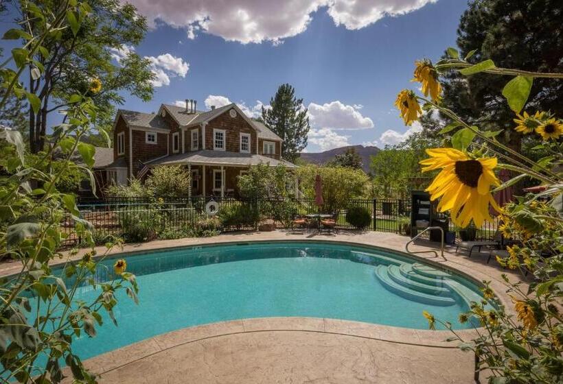 キングサイズベッドのデラックスルーム, Sunflower Hill Inn