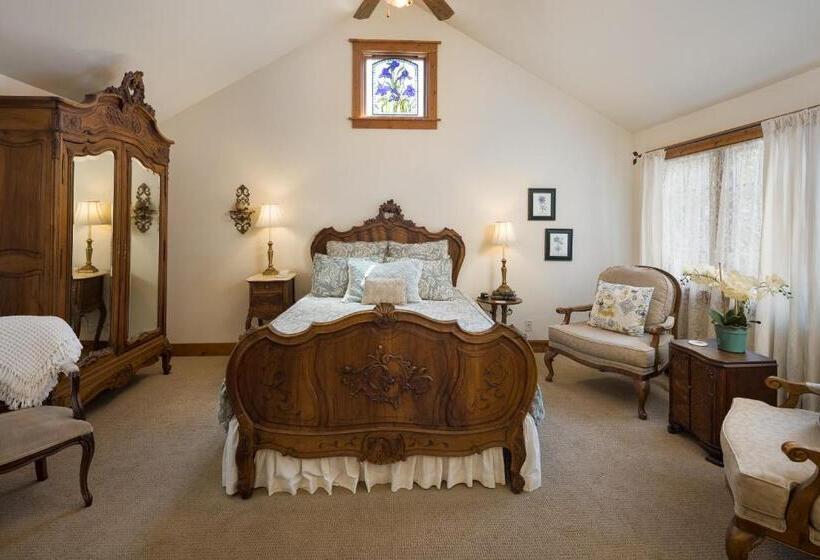Номер Стандарт с Гидромассажем, Sunflower Hill Inn