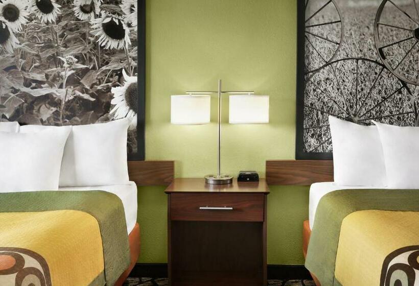 اتاق استاندارد, Super 8 By Wyndham Ankeny/des Moines Area