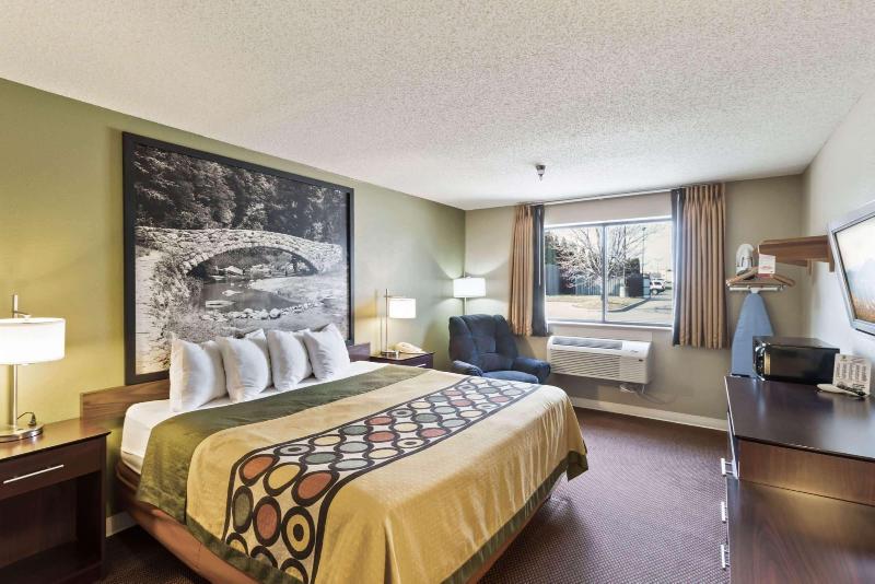 اتاق استاندارد با تخت بزرگ, Super 8 By Wyndham Ankeny/des Moines Area