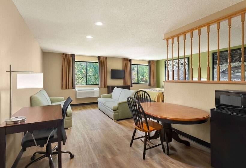 سوییت, Super 8 By Wyndham Ankeny/des Moines Area