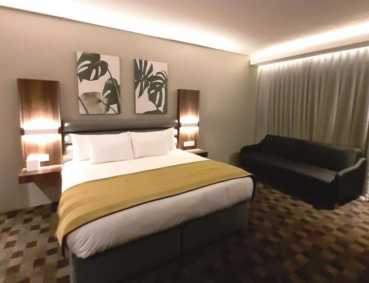 اتاق سوپریور با تخت بزرگ, Copperwood Hotel And Conferencing