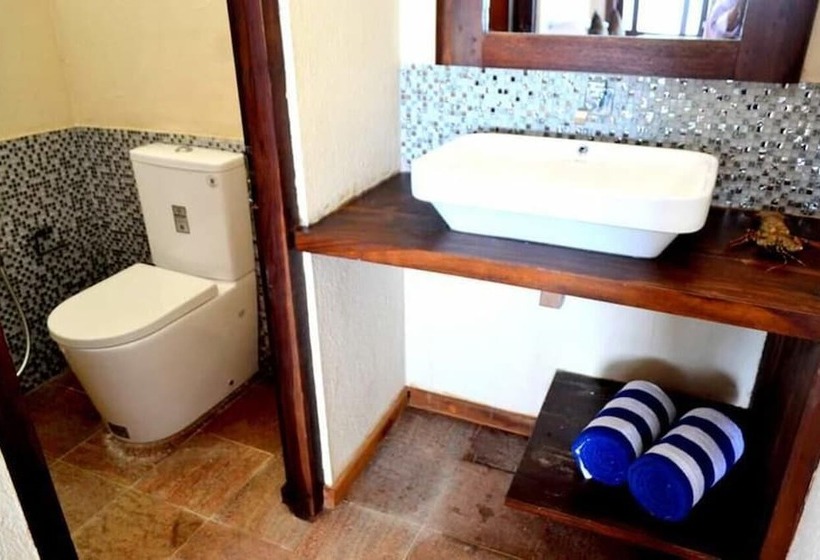 بنگله خانوادگی, Guru Beach Resort
