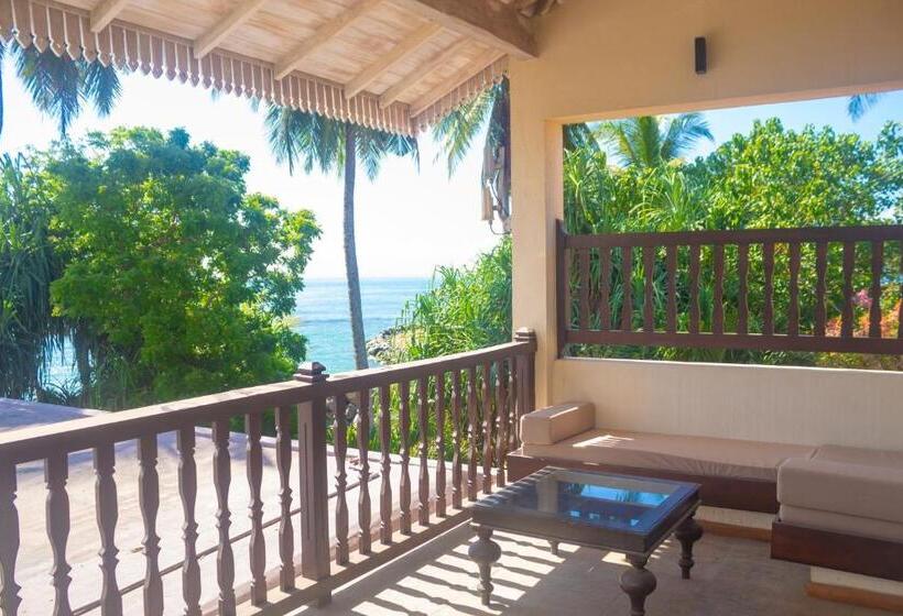 بنگله خانوادگی, Guru Beach Resort