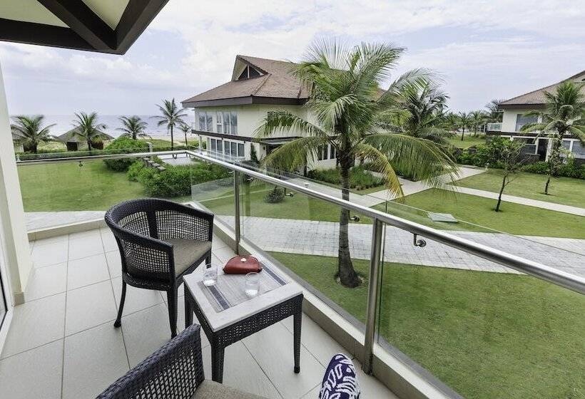 سوییت جونیور با چشم‌انداز دریا, Robinson Nam Hoi An