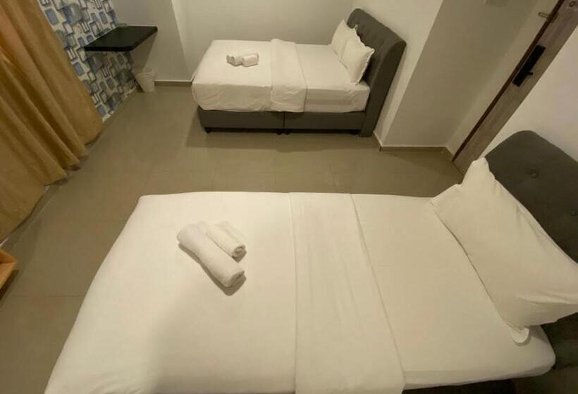 غرفة قياسية ثلاثية, Shobi Hotel Johor Bahru Near Ciq Jb