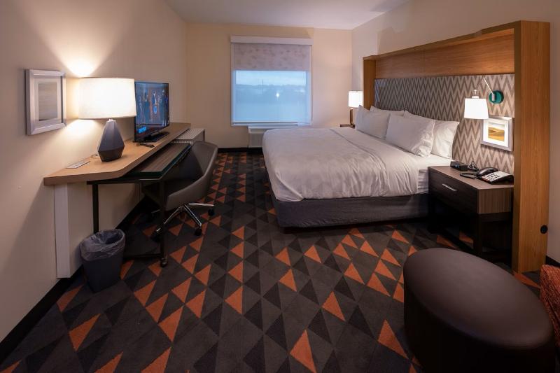 适合残疾人士使用的套间, Holiday Inn   Nw Houston Beltway 8, An Ihg