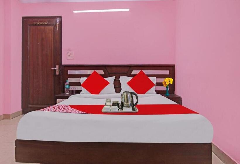 트리플 클래식 룸, Adb Rooms Hotel Neelam Palace