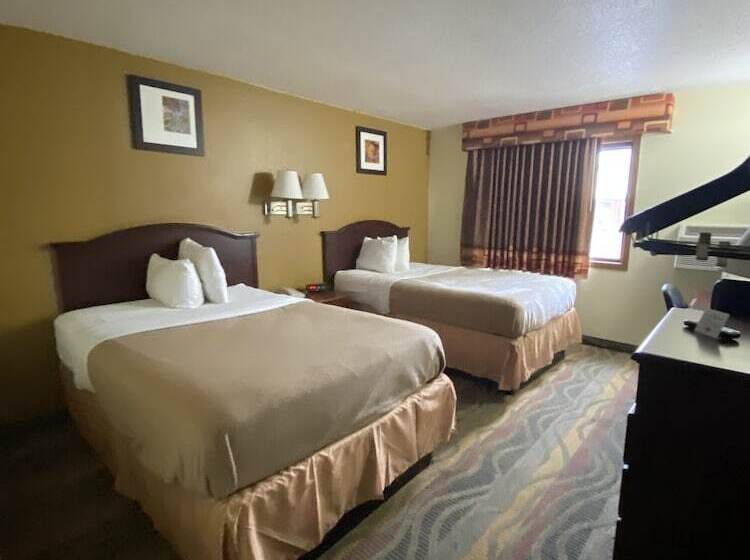 Номер Стандарт 2 Двуспальные Кровати, Travelodge By Wyndham La Porte/michigan City Area