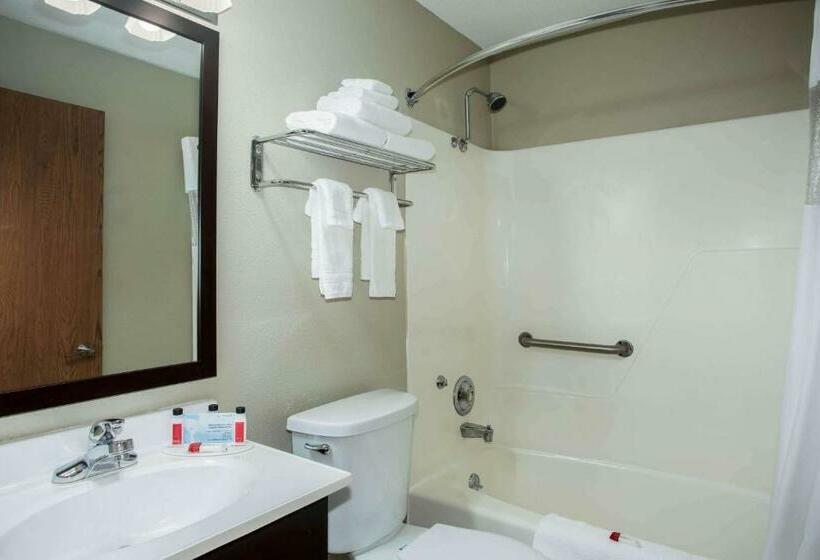 Люкс Кровать Кинг, Travelodge By Wyndham Wahpeton