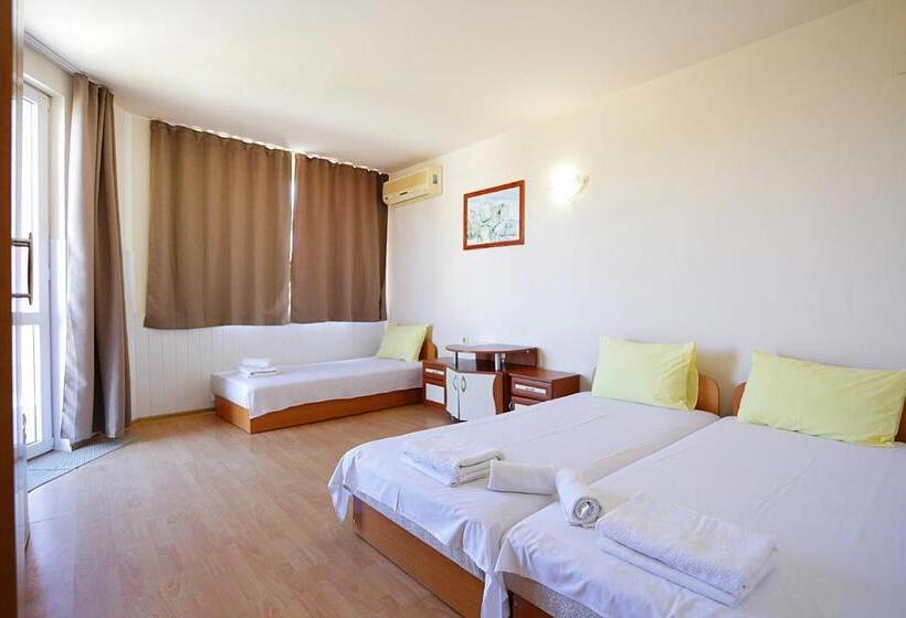 Номер Стандарт с Террасой, Sineva Guest House