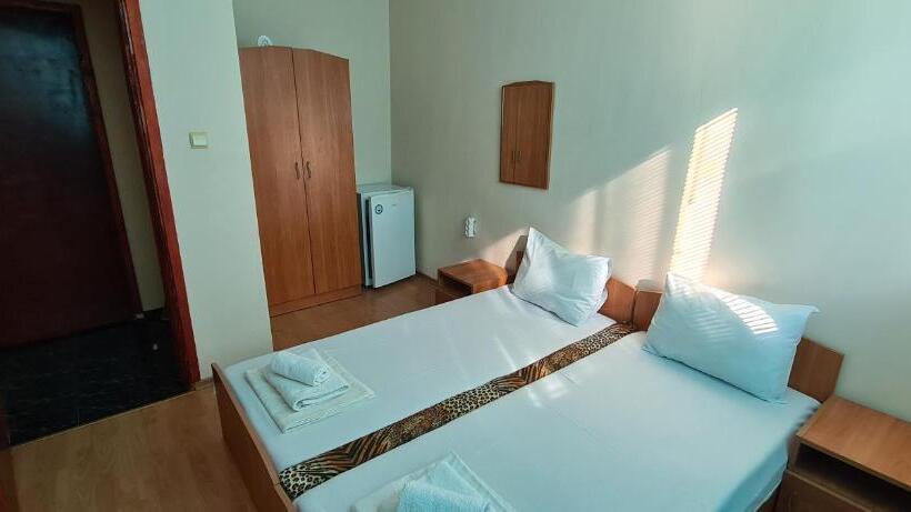 سوئیت 2 خوابه, Sineva Guest House