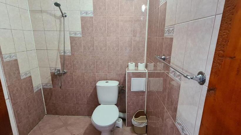سوئیت 2 خوابه, Sineva Guest House