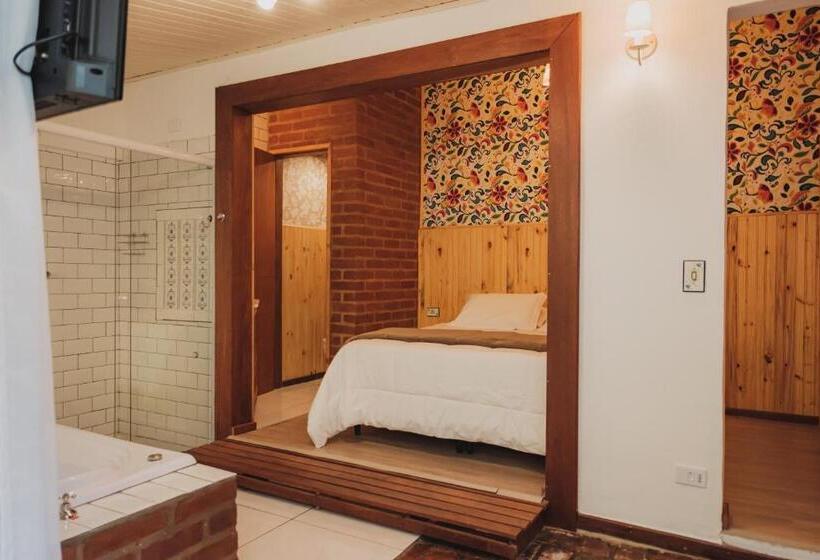 Дом 4 Спальни, A Casa Da Fazenda