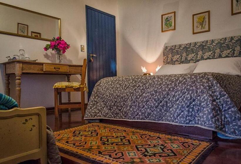 Дом 4 Спальни, A Casa Da Fazenda
