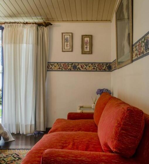 Дом 4 Спальни, A Casa Da Fazenda