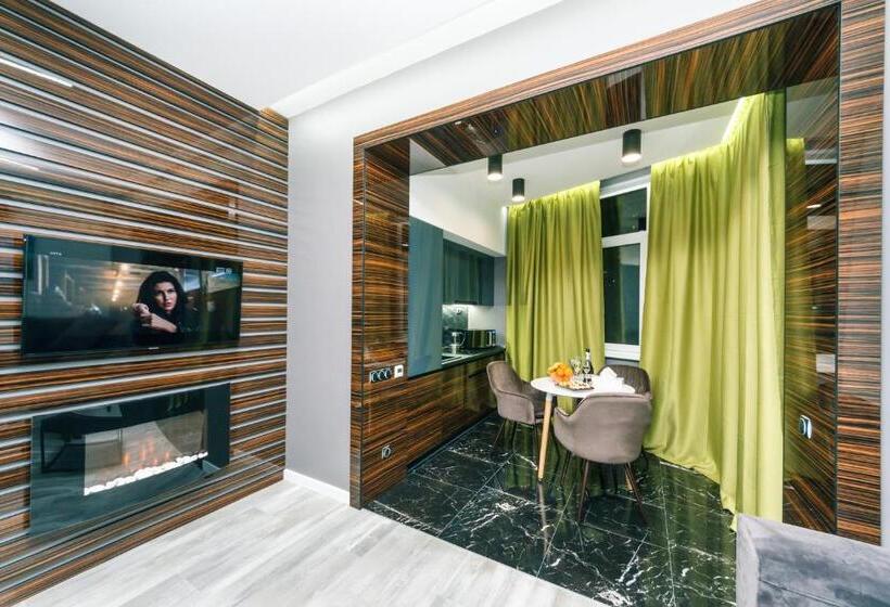 آپارتمان 1 خوابه, Luxury Apartments Arena Guliver