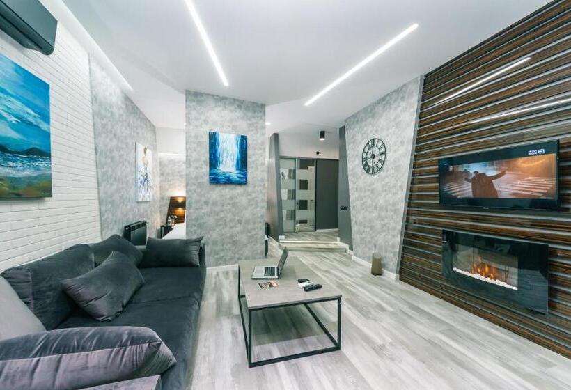آپارتمان 1 خوابه, Luxury Apartments Arena Guliver