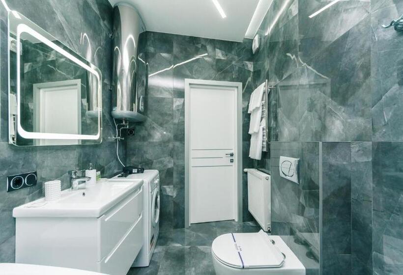 آپارتمان 1 خوابه با بالکن, Luxury Apartments Arena Guliver