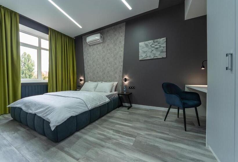 سوئیت با وان آب گرم, Luxury Apartments Arena Guliver