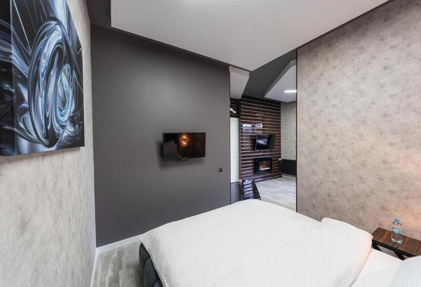 استودیوی استاندارد, Luxury Apartments Arena Guliver
