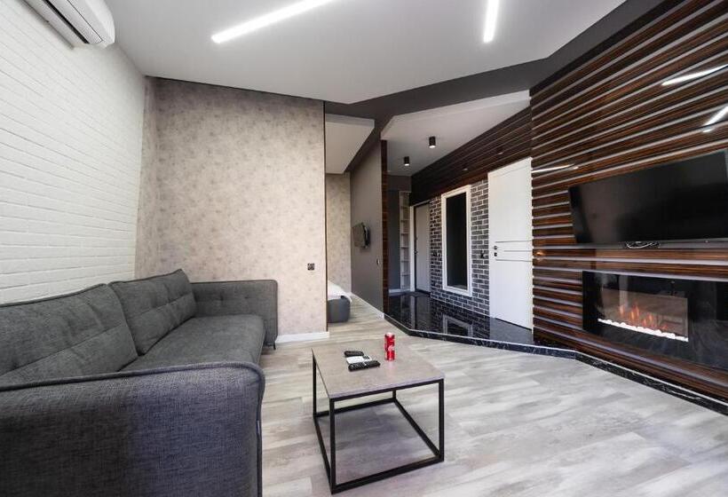 استودیوی استاندارد, Luxury Apartments Arena Guliver