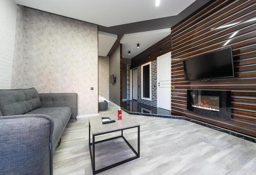 استودیوی استاندارد, Luxury Apartments Arena Guliver