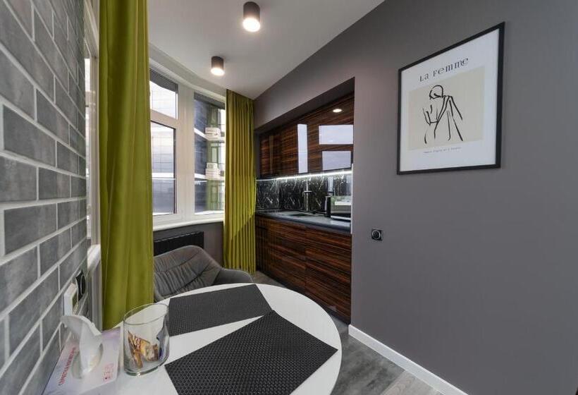 Deluxe Suite King Bed, Luxury Apartments Arena Guliver