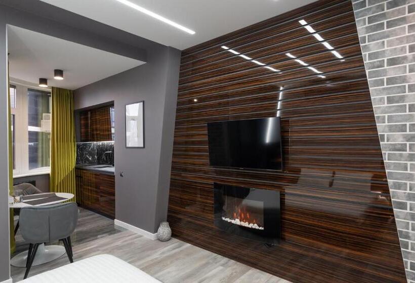 Deluxe Suite King Bed, Luxury Apartments Arena Guliver